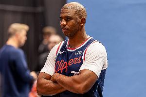 这赛季结束后退役？保罗：我可以再打很多年 我想花时间陪伴家人