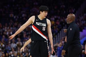 Shams：罗齐尔&比卢普斯停职期间薪水不发 将存放在第三方账户