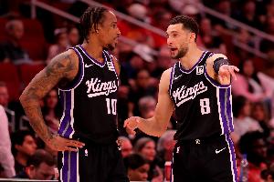 是真的不搭？小萨&拉文&德罗赞同时在场时 球队净效率-12.3分！