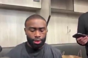 杰伦-布朗：裁判纵容对手对我有太多身体接触 真的受够这破事了