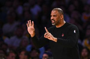 乌度卡：我们本赛季失误成疾 对手打出了很强的身体对抗