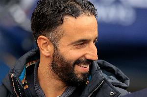 曼联连续5场不败，目前英超仅阿森纳连续7场不败比其更多