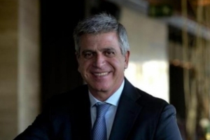 世体：巴萨前副主席否认批准非法佣金，表示合同签名非他本人所签