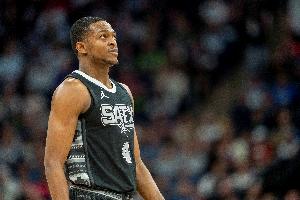 顶薪水平！福克斯首秀16分钟单节砍15分 次节引领攻击波正负值+13