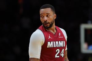 斯波：鲍威尔是全能高效得分手 已练就完整进攻技能包打球很聪明