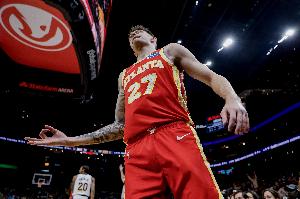 克雷伊奇三分10中8爆射快船！特雷·杨：给你的只有致敬了