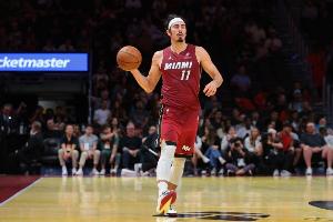 没那么好拿捏！哈克斯突破上篮打成2+1 热火反超骑士