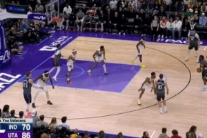 要花？科利尔大空位三分空心命中打停步行者 爵士领先到19分！