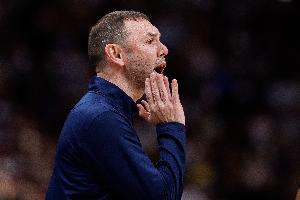 阿德尔曼：哈登是史上最强控球手之一 限制他要整场不断调整策略