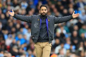 小吧译言家|阿莫林曼联首年：犀利言辞震惊更衣室，三后卫惹争议