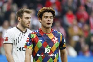 ❌ 辟谣！天空：法兰克福与美因茨中场佐野海舟转会传闻严重不实