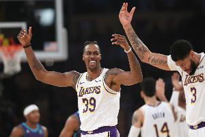 浓眉25年1月公开要求球队引进中锋 引发湖人多位高管不满！