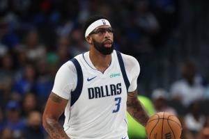 合同3年1.7537亿~哪个队接手？名记：独行侠将探索浓眉的交易市场