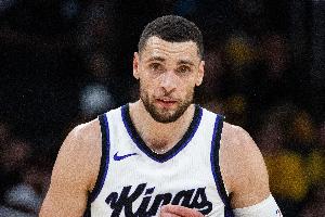 气炸了！拉文打得郁闷暴扣砸飞吹犯规 灰熊挑战成功