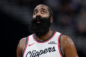 快船15场已经7次因失误让对手得到至少26分 上赛季82场一共7次