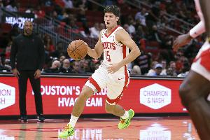 美记：谢泼德彻底扭转了比赛局势 他正在成为火箭最重要球员之一