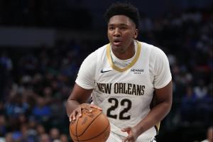 不愧是邓肯看好的！“黑基奇”奎因表现全能拿下20分11板7助2断！